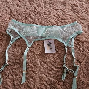 NWT Savage X Fenty Garter Belt